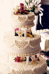 Current Wedding Cake 01